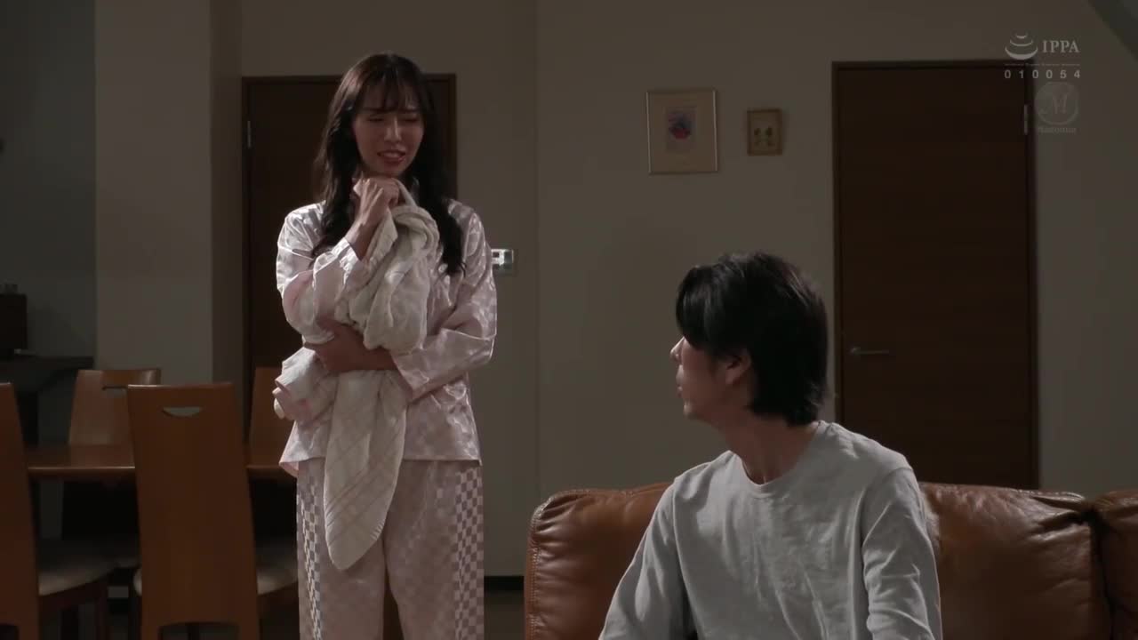 JUQ-165 | 裸體模特兒NTR～和上司羞耻沉溺的妻子的冲击外遇影像 上羽绚 | 撸撸吧-视频,色播,色站,色情女优,色片宝库,啪啪谜片